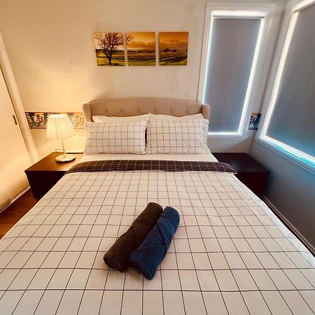 Spacious 6 Bedroom Holiday Home 15 Min Away From Melbourne Airport Sydenham Buitenkant foto
