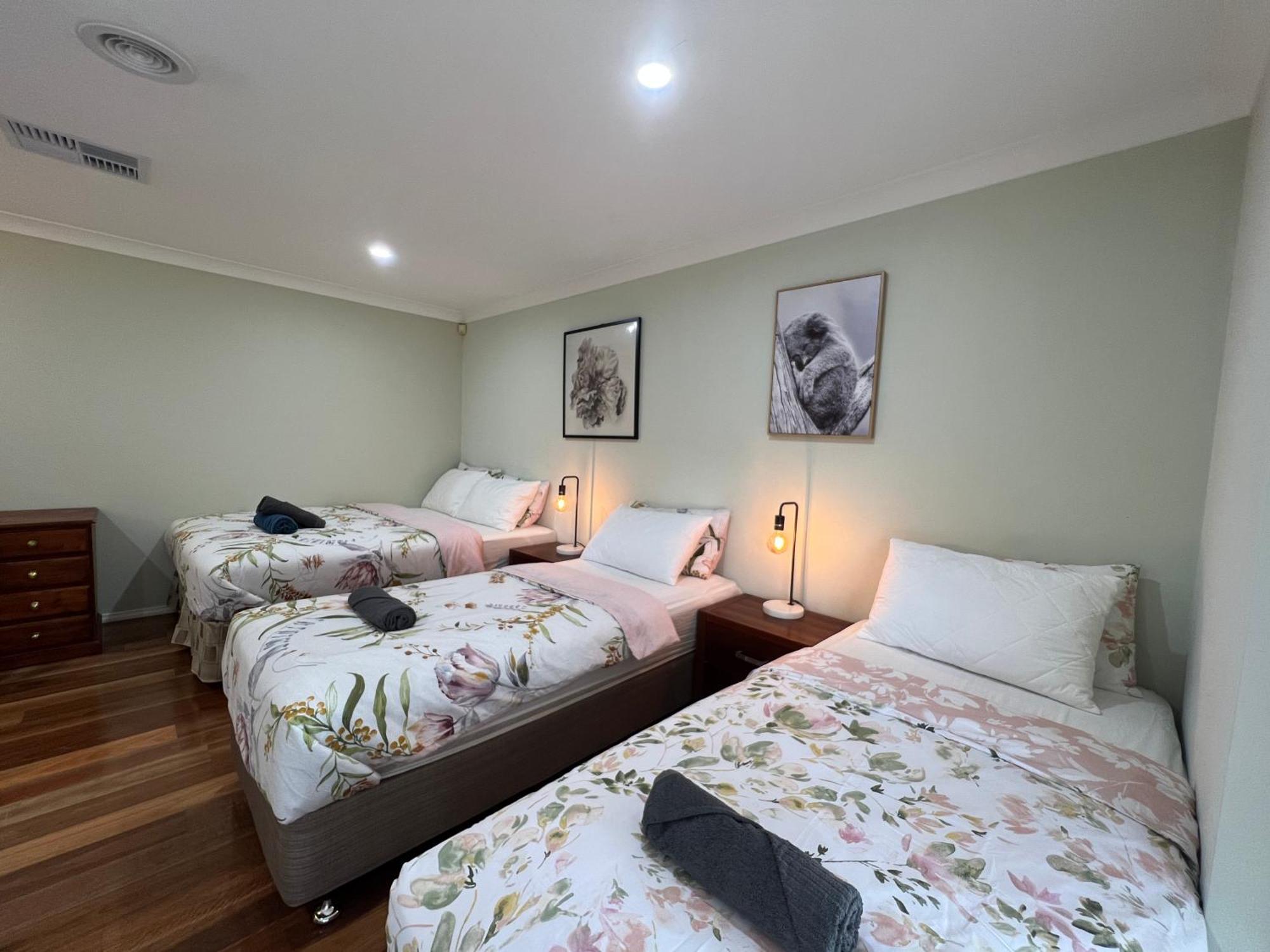 Spacious 6 Bedroom Holiday Home 15 Min Away From Melbourne Airport Sydenham Buitenkant foto