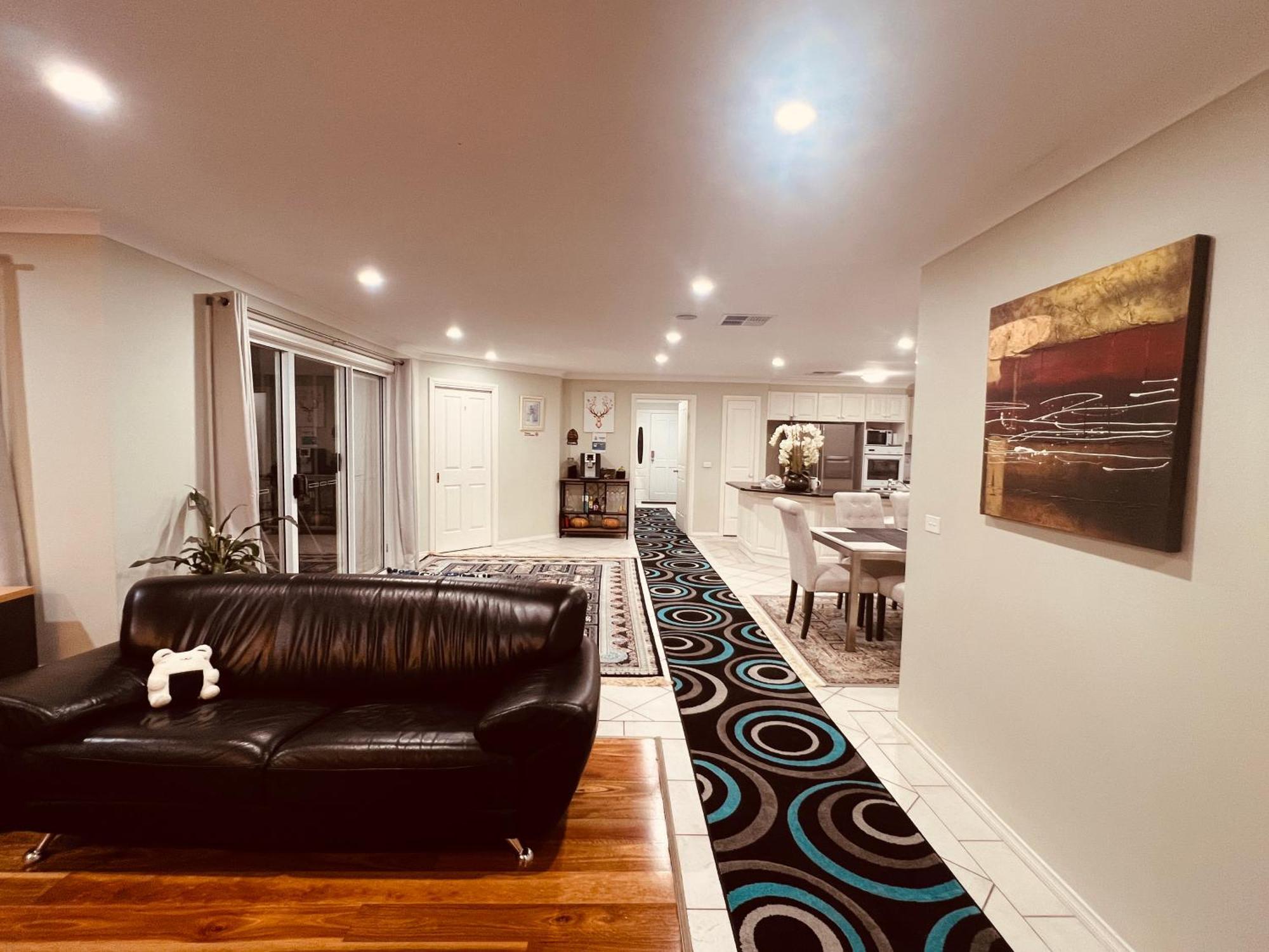 Spacious 6 Bedroom Holiday Home 15 Min Away From Melbourne Airport Sydenham Buitenkant foto
