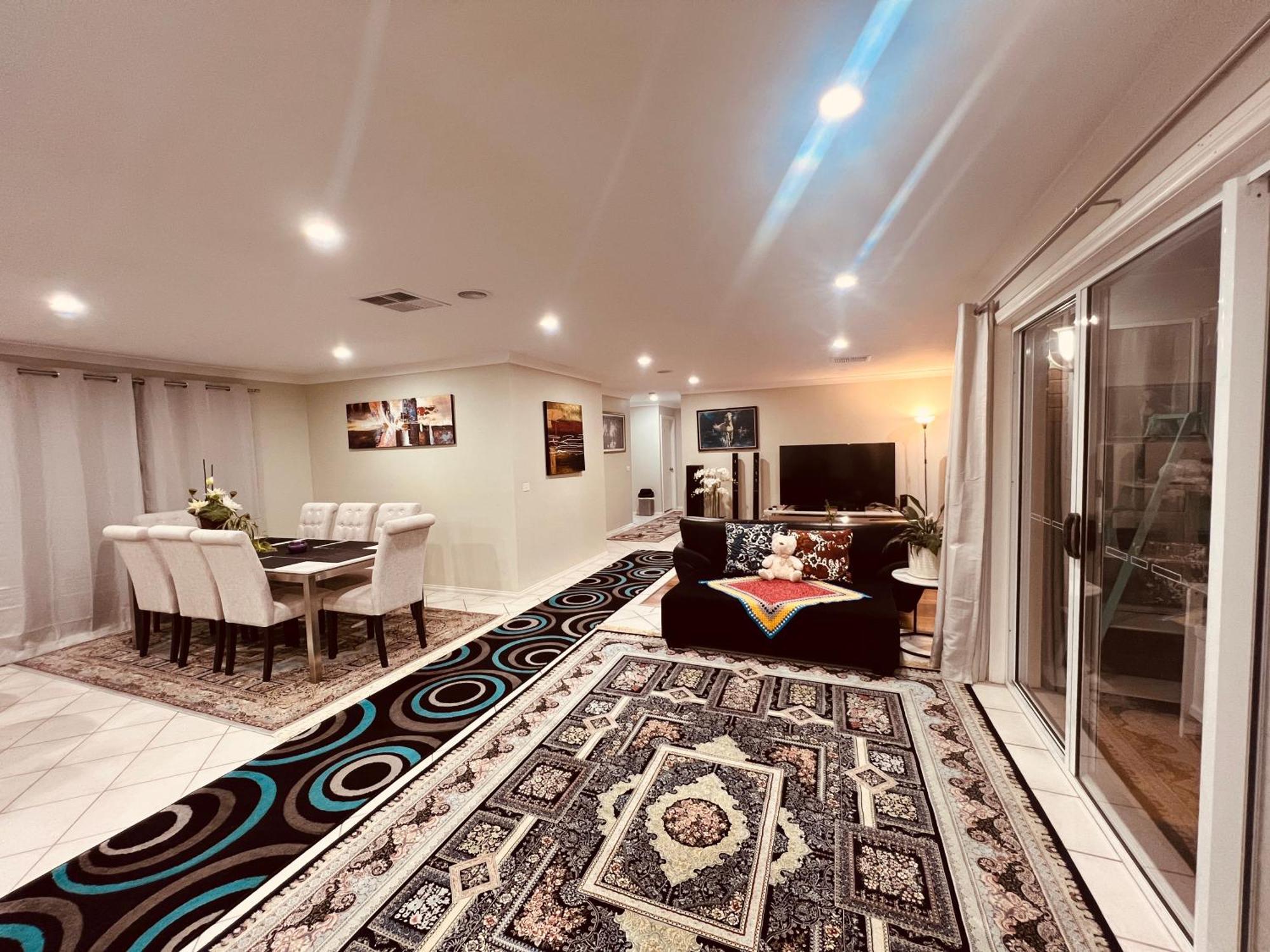 Spacious 6 Bedroom Holiday Home 15 Min Away From Melbourne Airport Sydenham Buitenkant foto